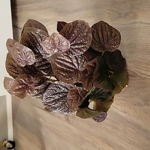 Reptile decor faux foliage plant